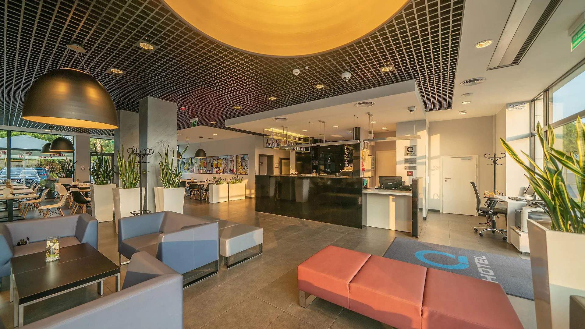 ***  Q Hotel Krasków Πολωνία